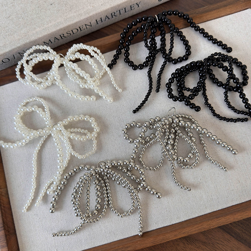 Pearl Bow Tassel Shoe Charm Bl - огляд і ціна Tie Clip Silver